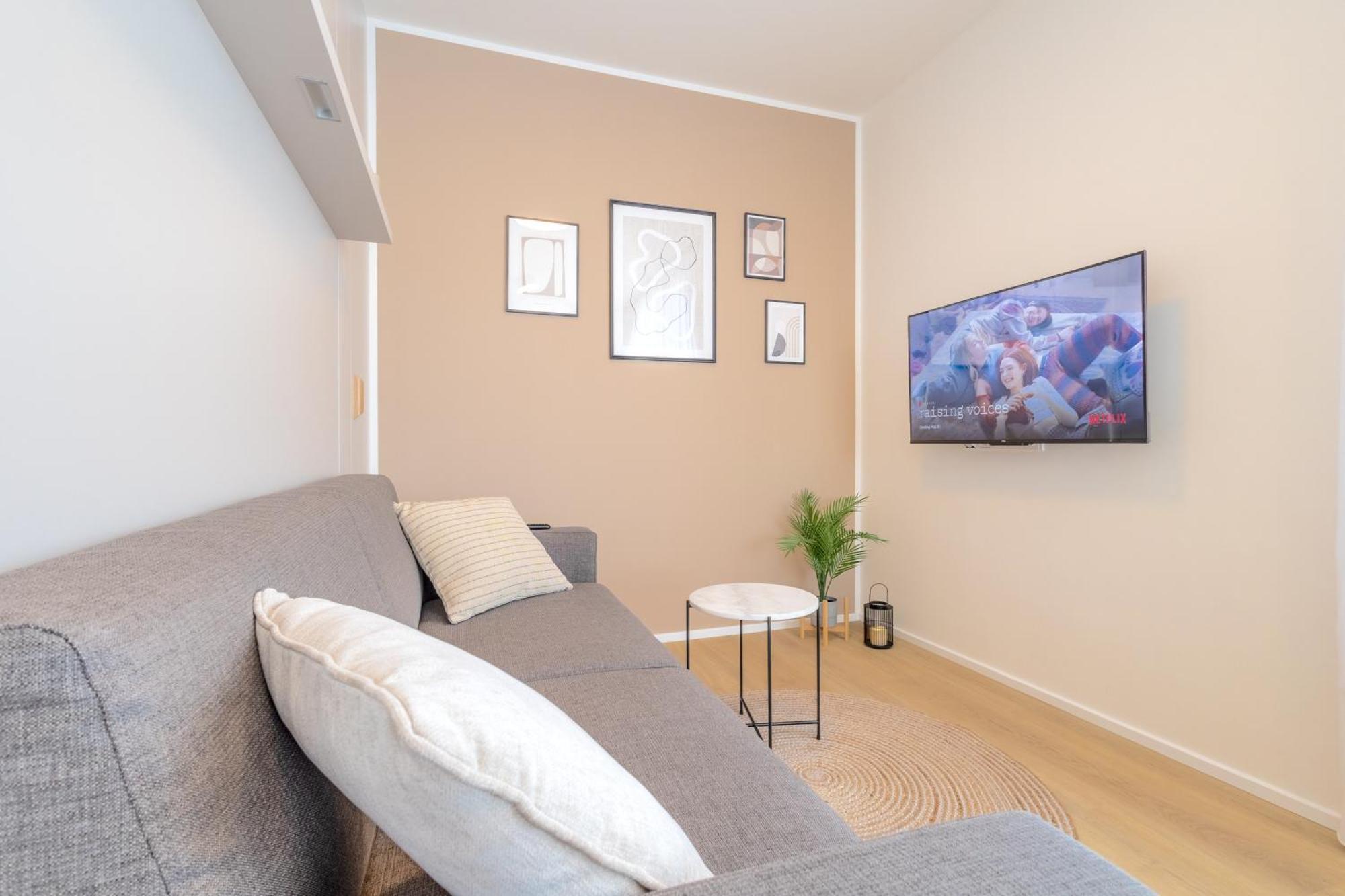 Bright 2Br - 8Th Floor, Balcony, Free Parking - By Gravity Prague Apartment Luaran gambar