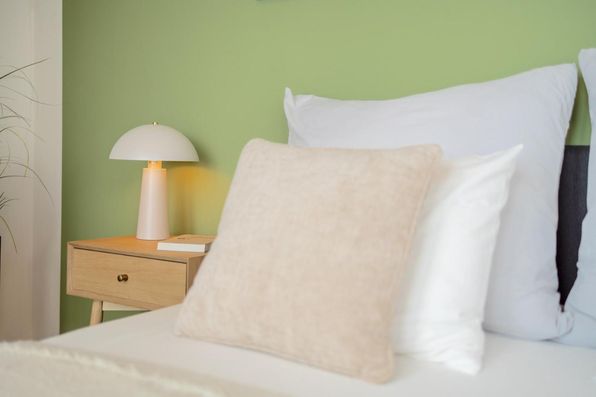 Bright 2Br - 8Th Floor, Balcony, Free Parking - By Gravity Prague Apartment Luaran gambar